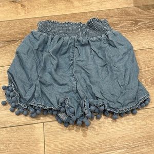 Jean shorts, soft, baggy, Pom poms, pockets, stretchy waist, size small